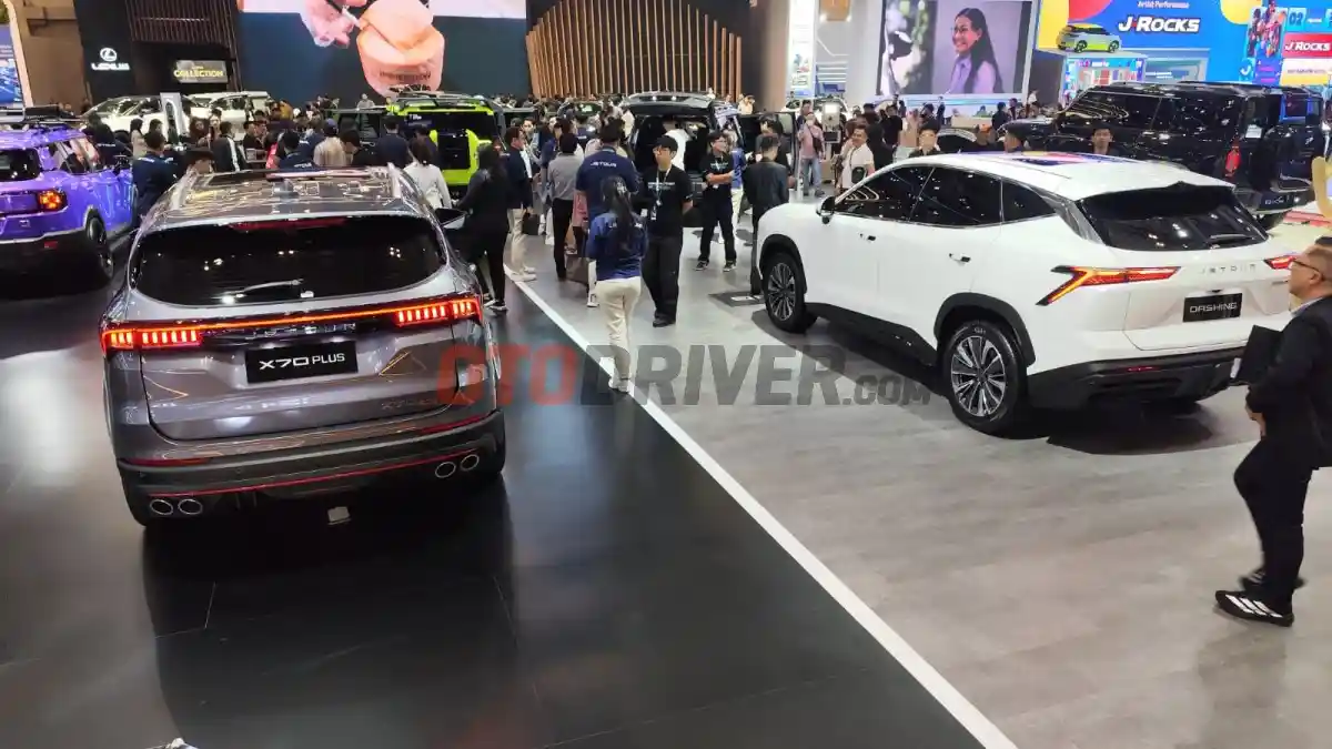 Foto - Cari Mobil Sekaligus Destinasi Liburan, Ini Konsep Booth JETOUR di GIIAS 2026