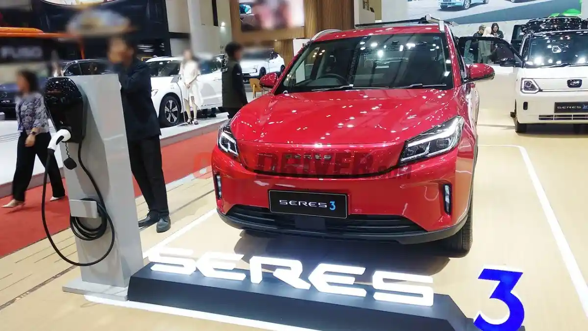 Foto - PLN Tuntaskan Ribuan SPKLU Di Tiang Listrik Tahun Ini