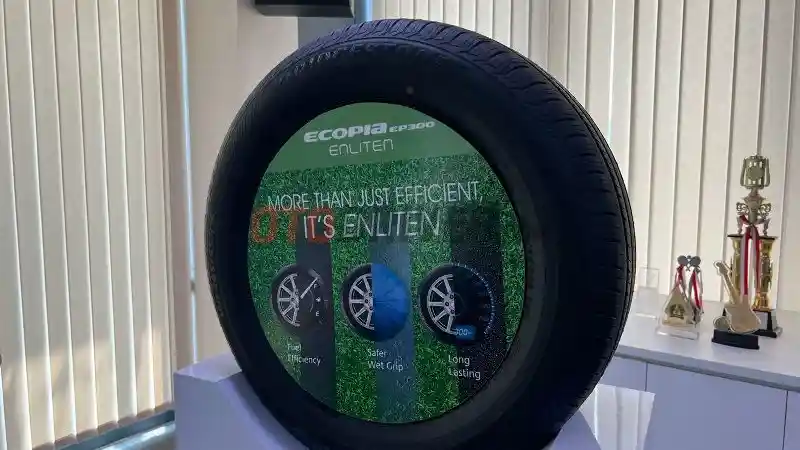 Berita - Gunakan 15% Tenaga Robot, Bridgestone Bisa Produksi 30.000 Ban Perhari