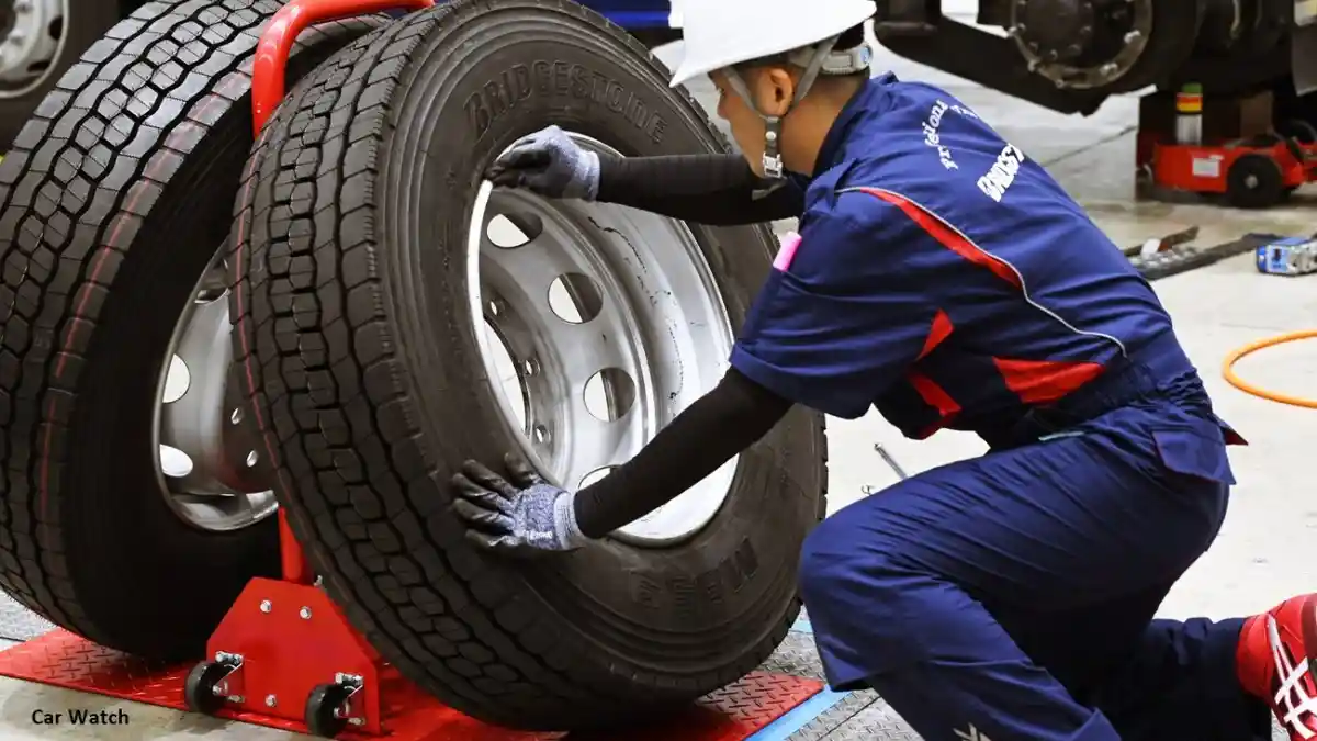 Truk - Bridgestone Bikin Lomba Rawat Ban Truk-Bus Di Jepang