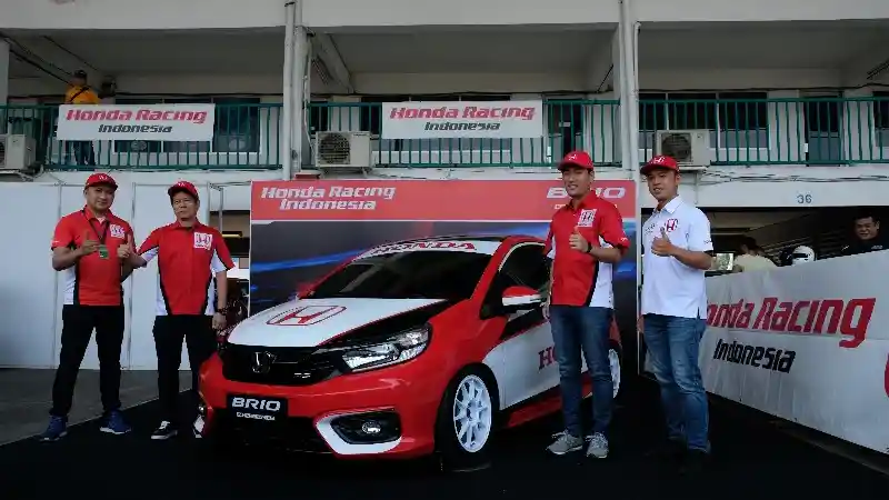 Foto - Mau Balap Touring Pakai Brio? Honda Bikin Program Menarik