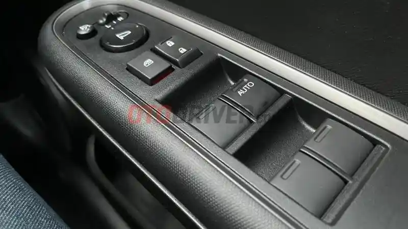 Foto - Tidak Disebutkan Oleh Honda, Ternyata Ada 1 Fitur Tersembunyi Pada Brio Facelift