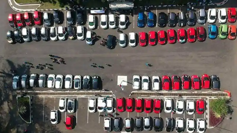 Foto - Ratusan Unit Honda Brio Kompak Berjejer di Gedug Pemda Subang. Ada Apa?