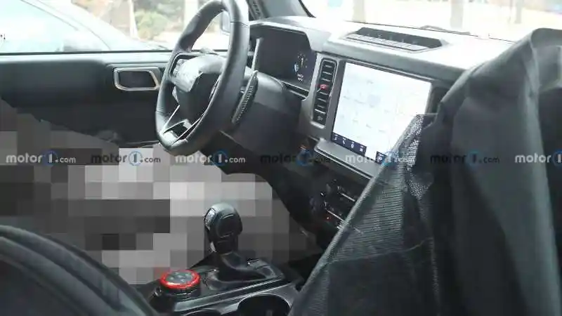 Berita - Interior Ford Bronco Raptor Bocor. Punya Paddle Shifter Dan Speedometer Baru