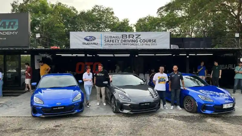 Foto - Subaru Beri Pelatihan Safety Driving Sekaligus Tutorial Drifting Kepada Konsumen BRZ
