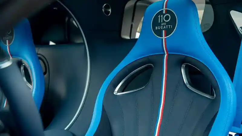 Foto - 20 Unit Chiron Edisi 110 Tahun Bugatti Akan Dirilis