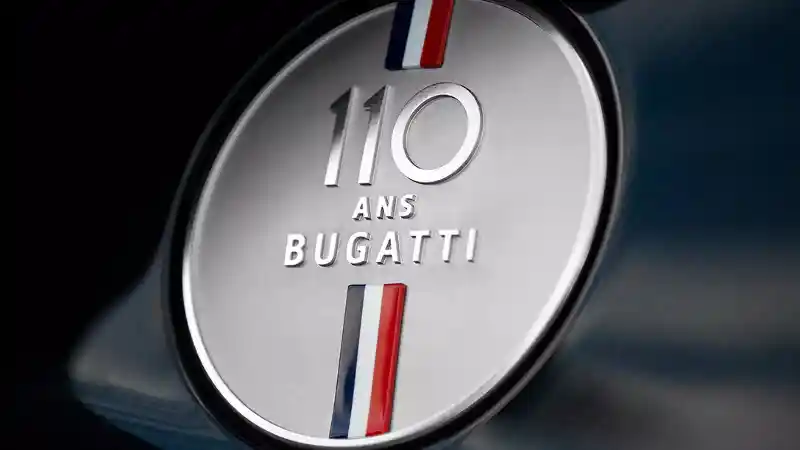 Foto - 20 Unit Chiron Edisi 110 Tahun Bugatti Akan Dirilis