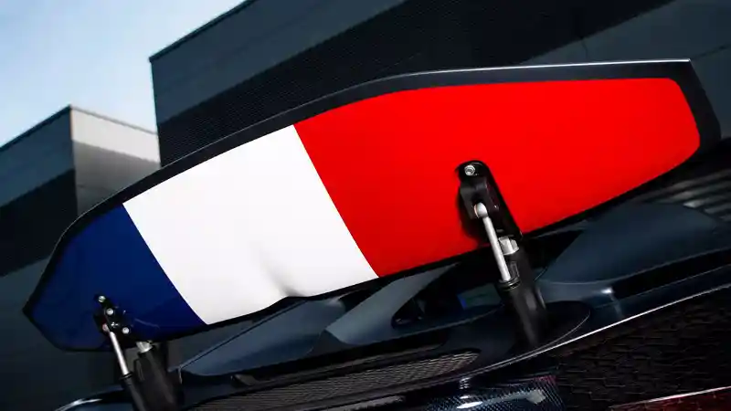 Foto - 20 Unit Chiron Edisi 110 Tahun Bugatti Akan Dirilis