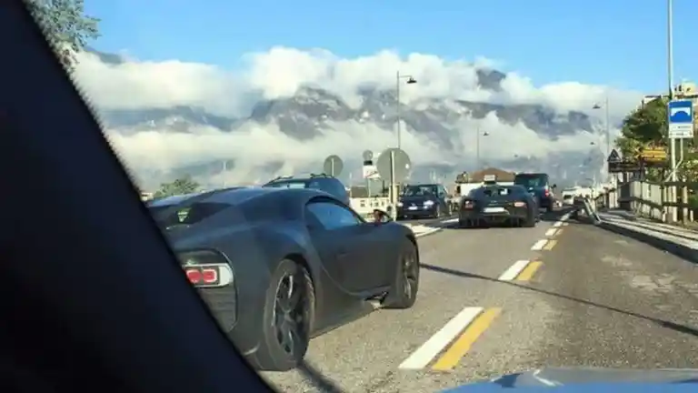 Foto - VIDEO: Penerus Bugatti Veyron Tertangkap Kamera, Tenaga 1.500 HP