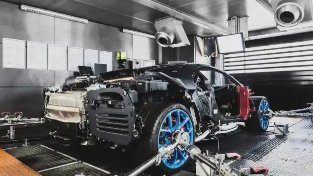 Foto - Wow, Beginilah Cara Bugatti Chiron Dibuat (10 FOTO)