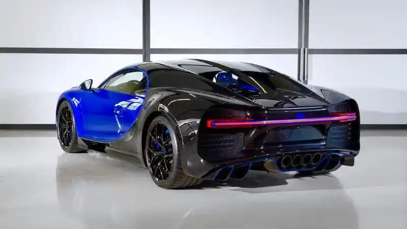 Foto - Ini Dia Pemilik Bugatti Chiron Pertama di Dunia