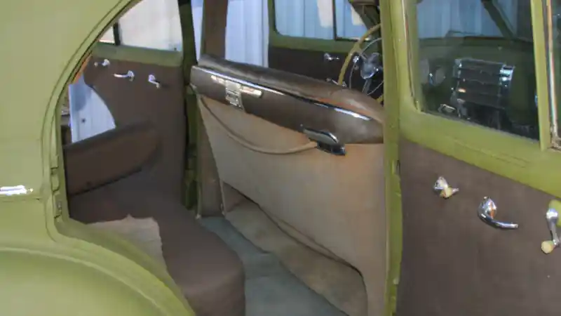 Foto - Ini Mobil Yang Memicu Terjadinya Pertempuran 10 November