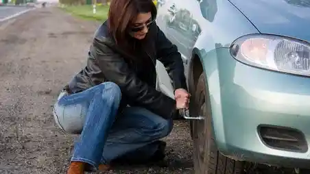 Foto - Berbeda Dengan Ban Biasa, Begini Cara Penggunaan Ban Serep Space Saver