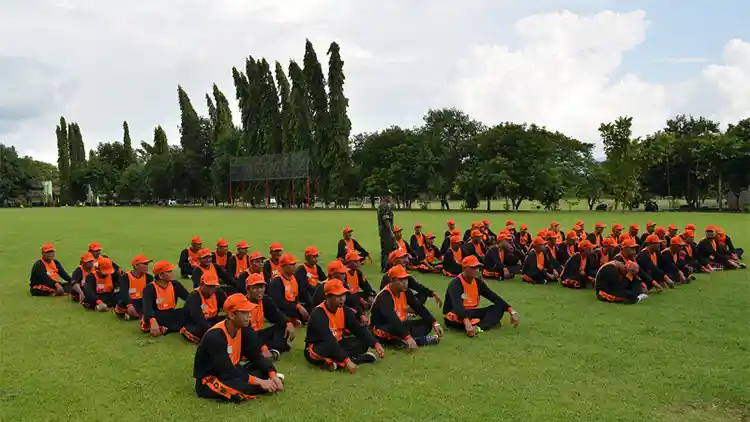 Berita - Begini Cara Pengusaha Bus Mendidik Karakter Pengemudinya Agar Lebih Baik Melayani Penumpang