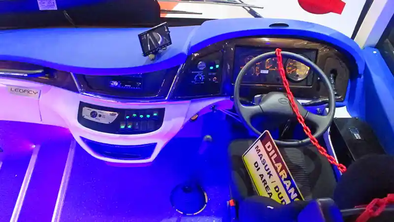 Foto - Sama-Sama Produksi Ungaran, Ternyata Ada Perbedaan Bodi Bus Lokal dan Ekspor