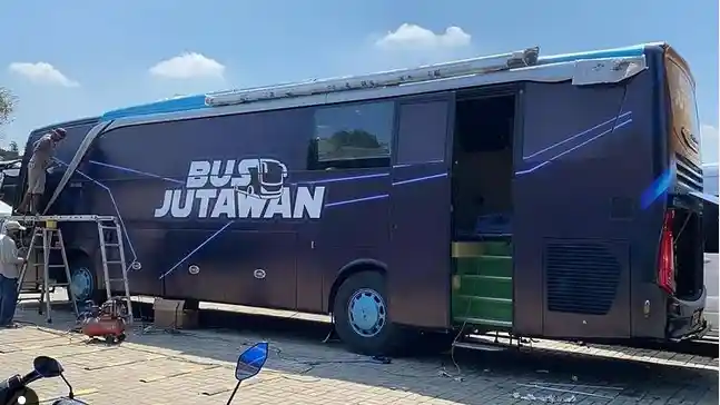 Berita - Baim Wong Siapkan Bus Jutawan, Begini Isinya