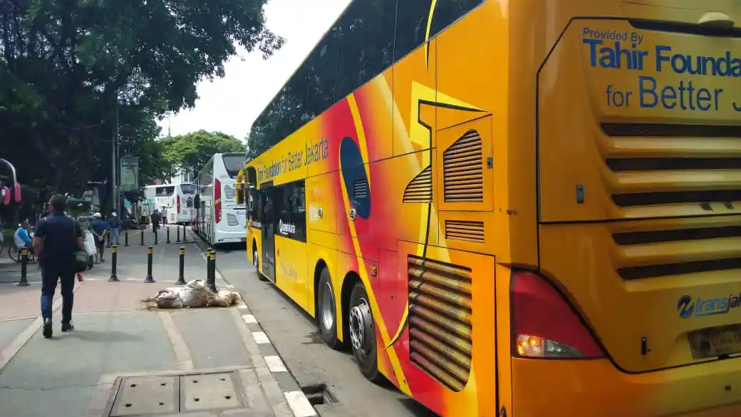 Foto - Video: Wisata Gratis Dengan Bus Tingkat Transjakarta | Bus-Truck Indonesia