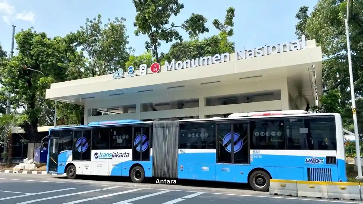 Berita - Transjakarta: Buka Rute Monas-JIS