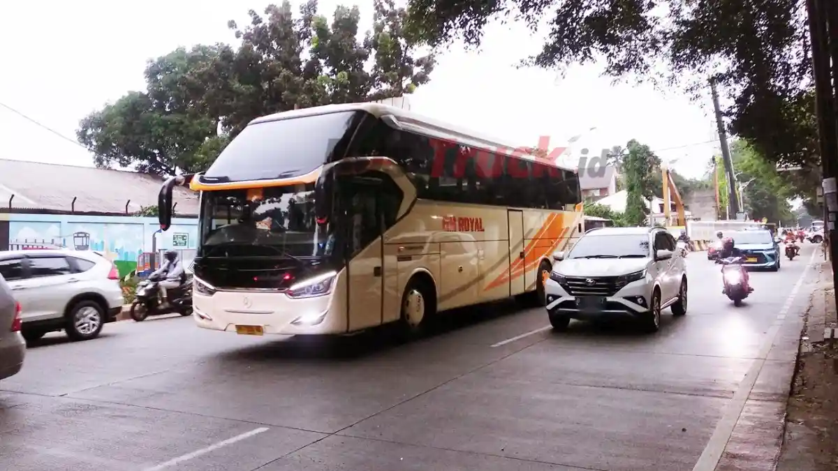 Foto - Catat, Puncak Arus Mudik Bus Dari Jakarta Tanggal 15-16 Maret 2026