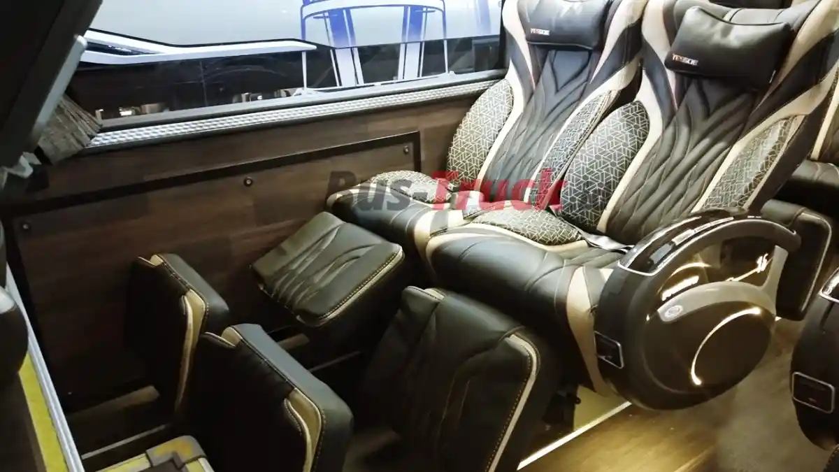 Foto - Ternyata Ini Tujuan Adanya Leg Rest Dan Foot Rest Di Bus