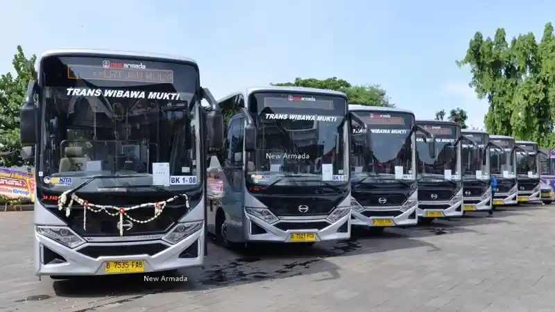 Bus - Bus BTS Beroperasi Di Bekasi Dan Bogor