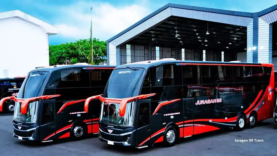 Foto - Juragan 99 Trans Tawarkan Mudik Nyaman Pakai Armada Baru Mercedes-Benz OH1626 Euro 4 Jetbus 5