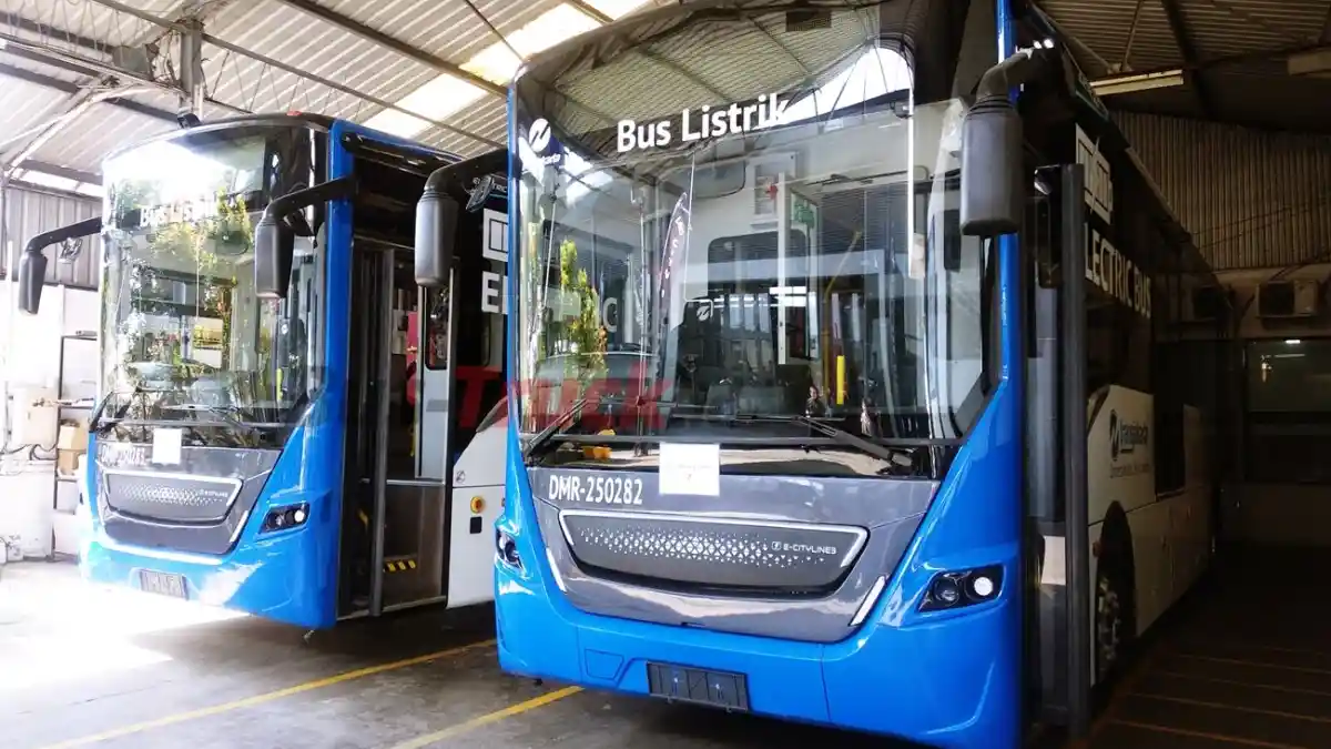 Bus - Transjakarta Pakai Teknologi Digital Buat Pelayanan, Cek Rute Dan Layanan Customer