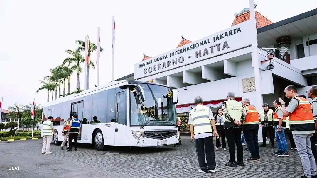 Foto - DCVI Serahkan Platform Bus Bandara Soetta