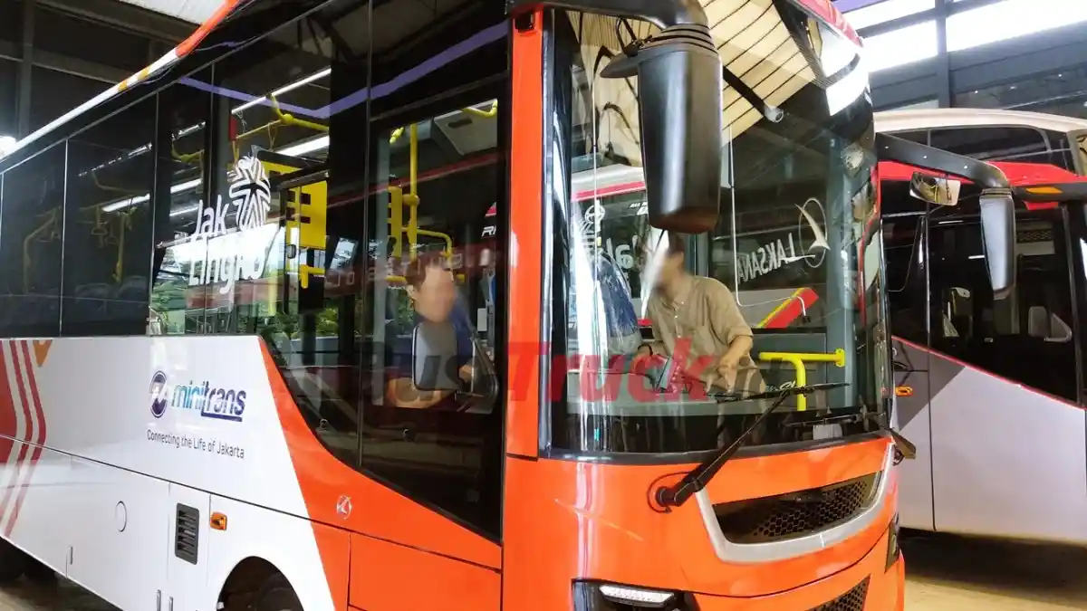 Foto - Rayakan HUT RI, Transjakarta Siapkan Tarif Rp80 Saja