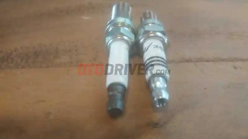 Foto - Satu Busi Mobil Bermasalah Harus Ganti Semuanya? Ini Kata Ahlinya