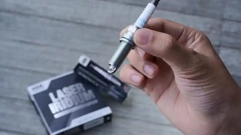 Foto - Keunggulan Busi Laser Iridium Dibandingkan Busi Iridium Biasa