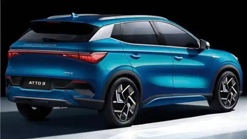 Foto - BYD Tawarkan Atto 3 Sebagai Pesaing Hyundai Ioniq 5, Harganya Rp 600 Jutaan