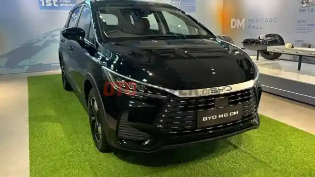 Foto - Memimpin Pasar EV 40% Dalam Waktu 2 Tahun, Kini BYD-Denza Perkenalkan Teknologi DM yang Super Irit