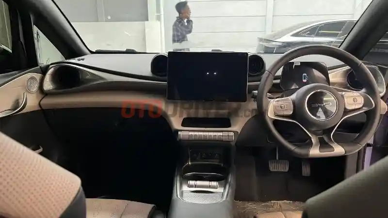 Foto - FIRST DRIVE: BYD Dolphin 2024