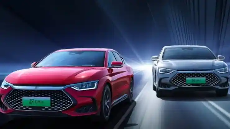 Foto - VIDEO: BYD Lansir Megawatt Flash Charger Dengan Daya 1.000 kW, 400 KM Cuma Butuh 5 Menit