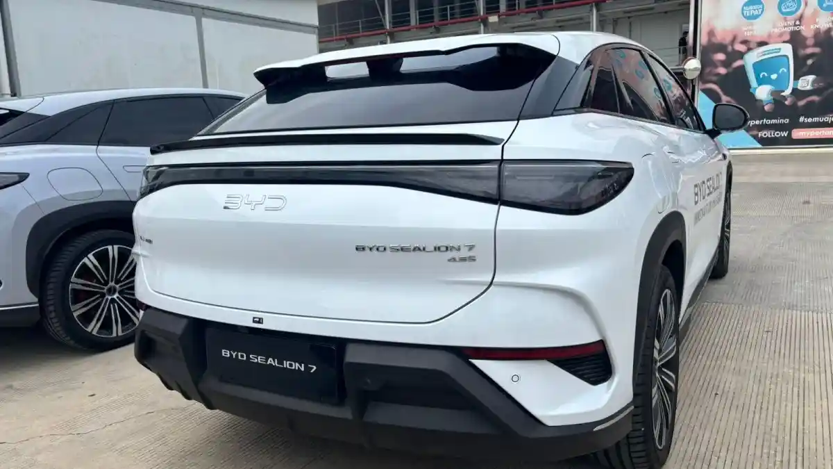 Foto - Melihat Lebih Dekat BYD Sealion 7 2025 Di Mandalika