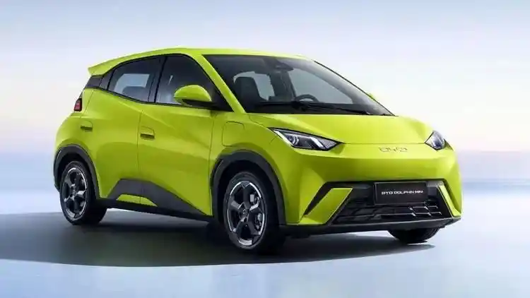 Foto - BYD Diprediksi Luncurkan Mini Dolphin di IIMS 2025, Simak Spesifikasinya