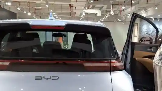 Foto - Bukan Seagull, Nama Mobil Termurah BYD Adalah Atto 1 Yang Meluncur Di Indonesia