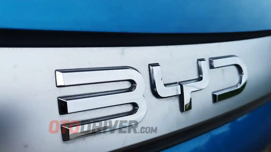 Foto - BYD Tertarik Bawa Mobil Hybrid Untuk Berjualan di Indonesia, Ini Faktanya