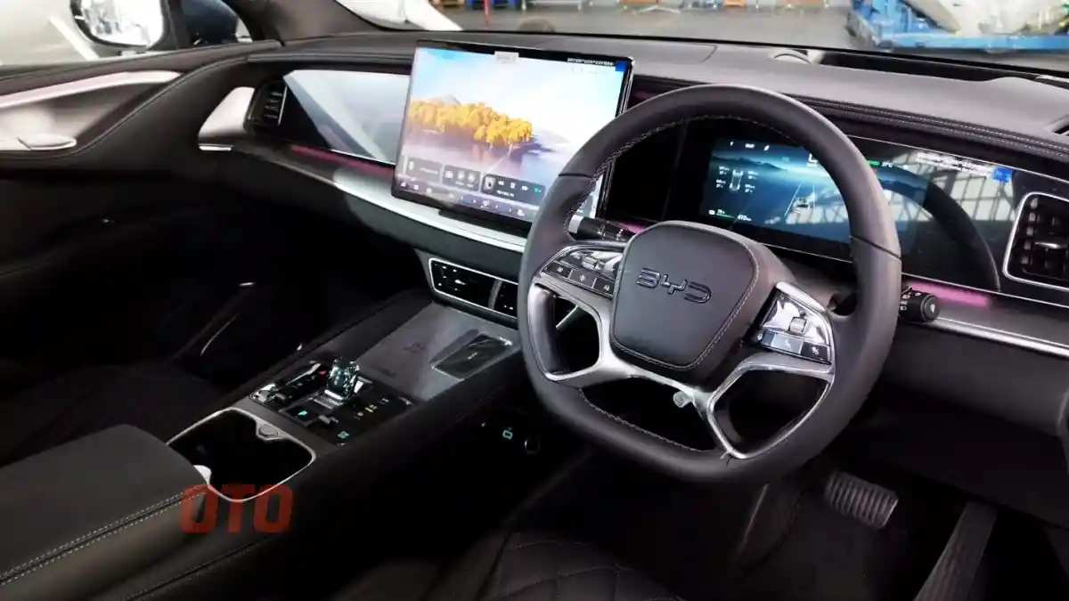 Foto - Membandingkan BYD Sealion 7 vs Hyptec HT, Mana Yang Lebih Baik?