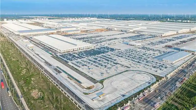 Foto - Ini Rahasia Mengapa Mobil BYD Bisa Sangat Murah, Kami Intip Ke Pabriknya