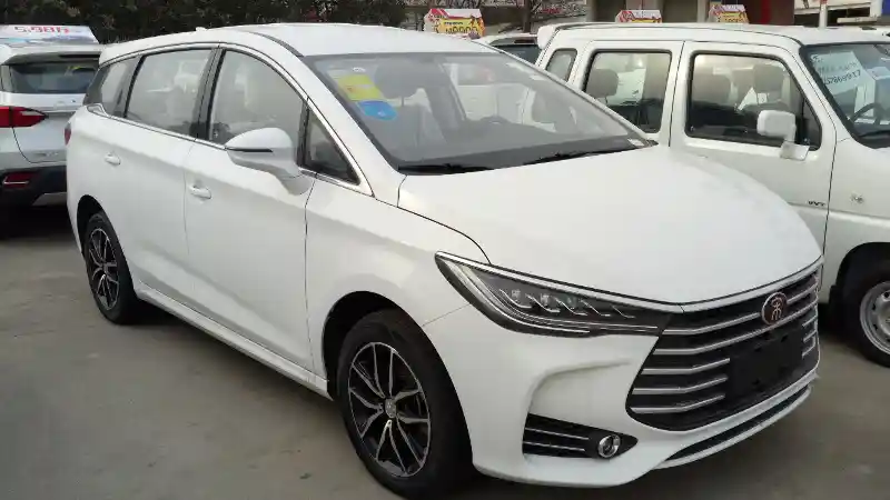 Berita - Simak Spesifikasi MPV Murah BYD Calon Pesaing Innova di Indonesia