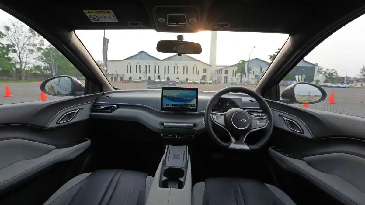 Foto - FIRST DRIVE: BYD Atto 1