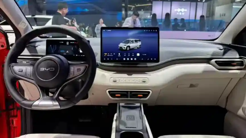 Foto - BYD Hadirkan Versi Baru Atto 1 Di Cina, Range Capai 550 Km!