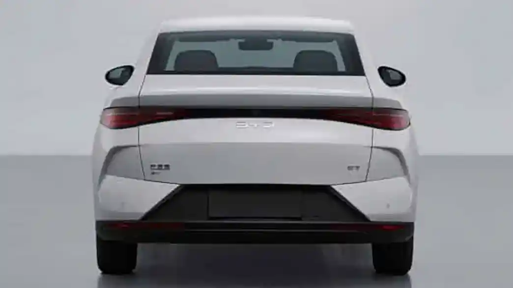 Foto - BYD Segera Merilis Sedan Murah Bernama E7, Tetap Mirip BYD Seal