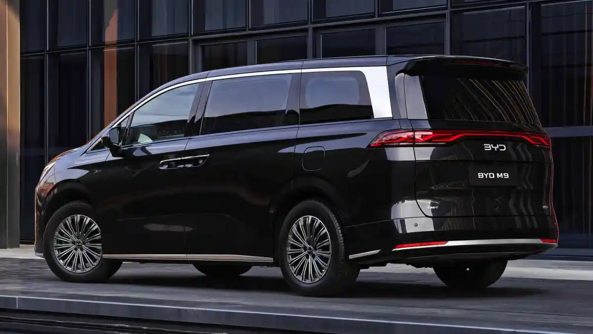 Foto - BYD M9 Hadir di Australia, Denza D9 Versi Entry Level