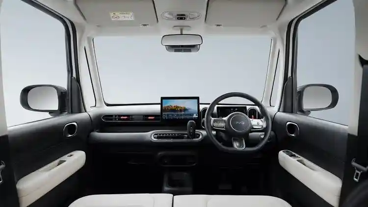 Foto - Harga Dan Tampilan Interior BYD Racco Terungkap