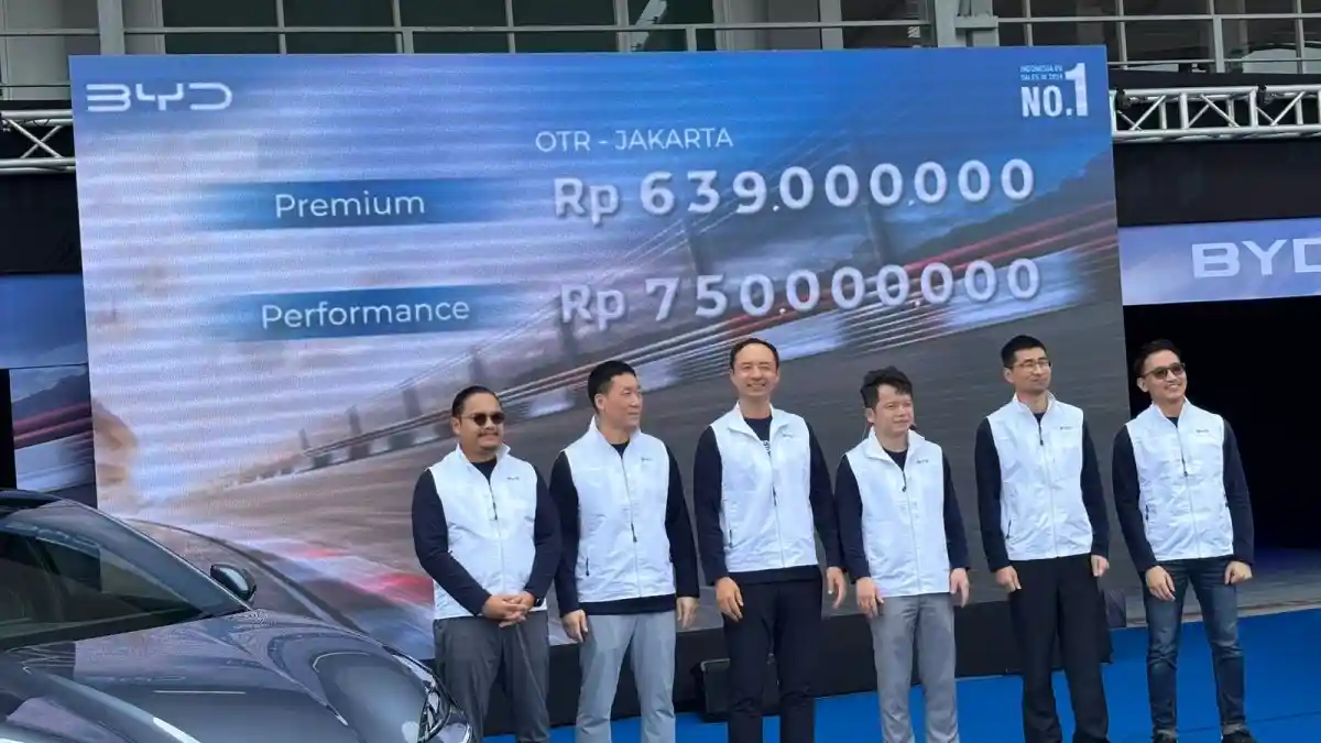 Foto - Lebih Mahal Rp 15 Juta, Ini Yang Beda Dari BYD Seal 2025
