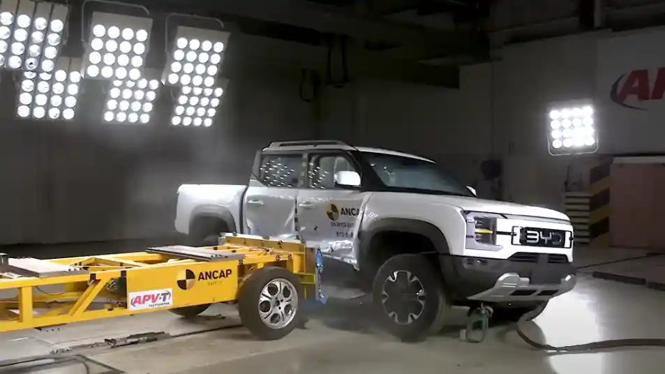 Crash Test - VIDEO: Crash Test BYD Shark 6 (ANCAP)