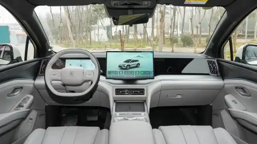 Foto - BYD Song Ultra EV Resmi Dirilis, Hanya Butuh 9 Menit Untuk Pengecasan Penuh